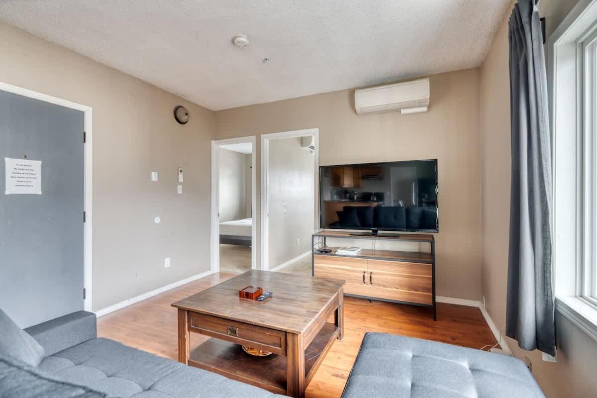 Collection - Charming 2br In The Heart Of Ne Apartment Portland